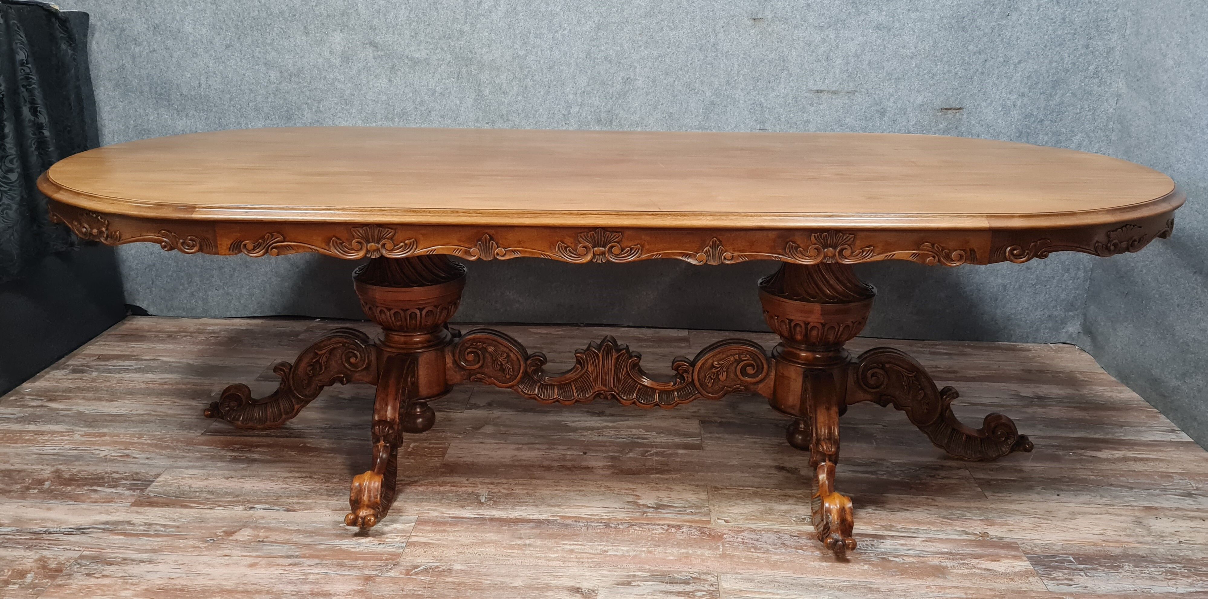 Table pedestal table napoleon III period in walnut around 1880