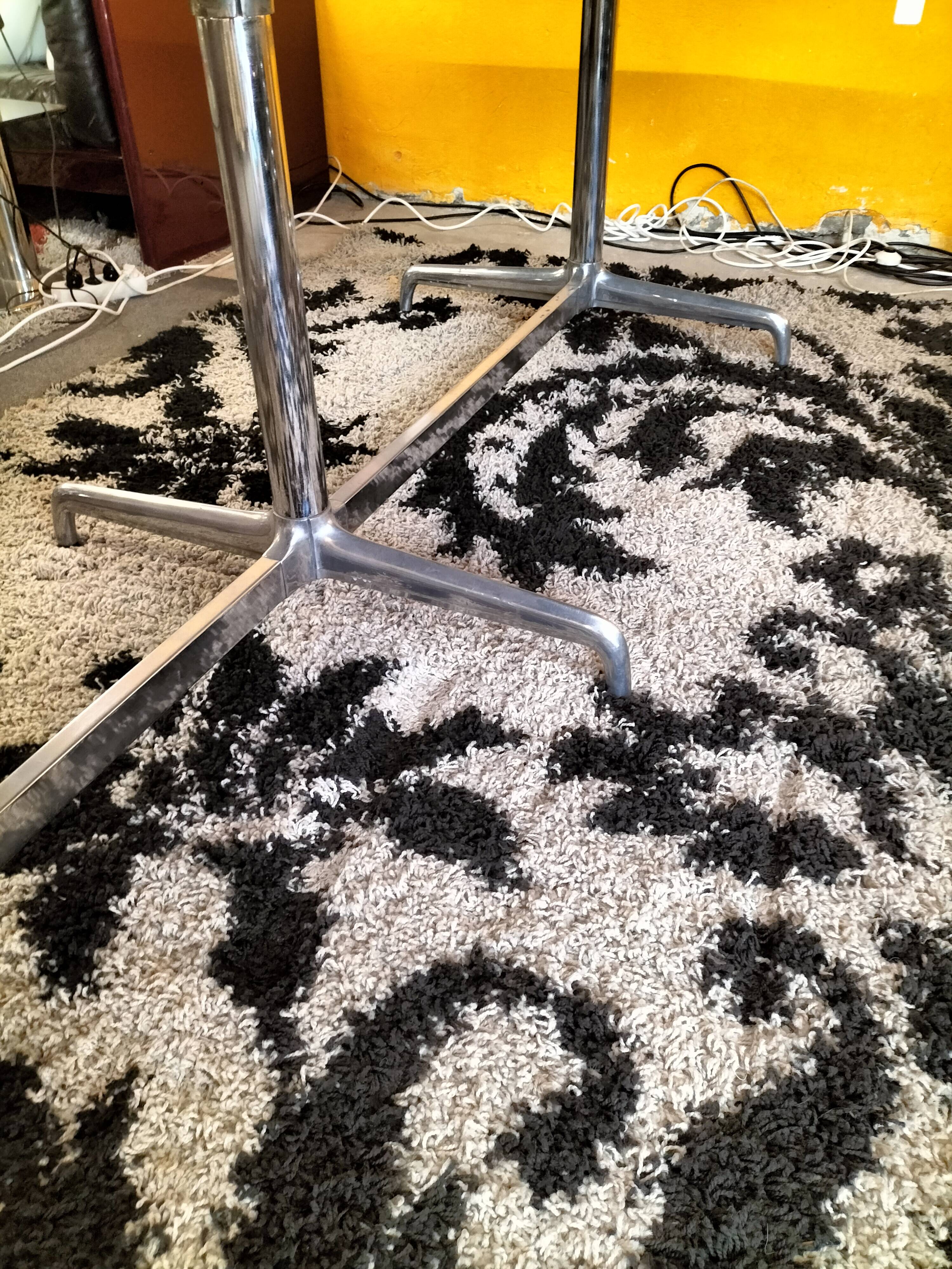 Very nice conference table edited by Schirolli Mantova