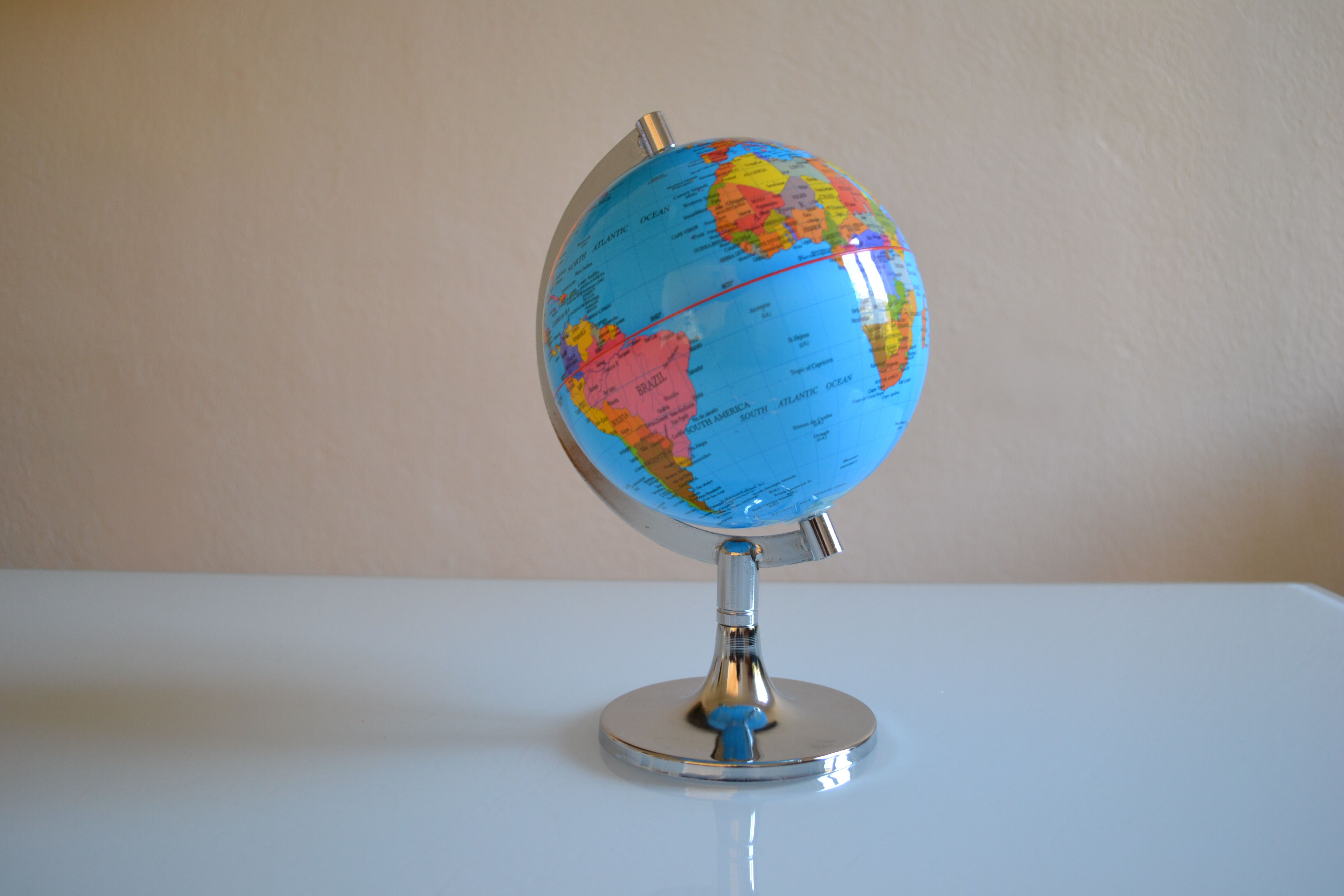 Globe vintage foot tulip
