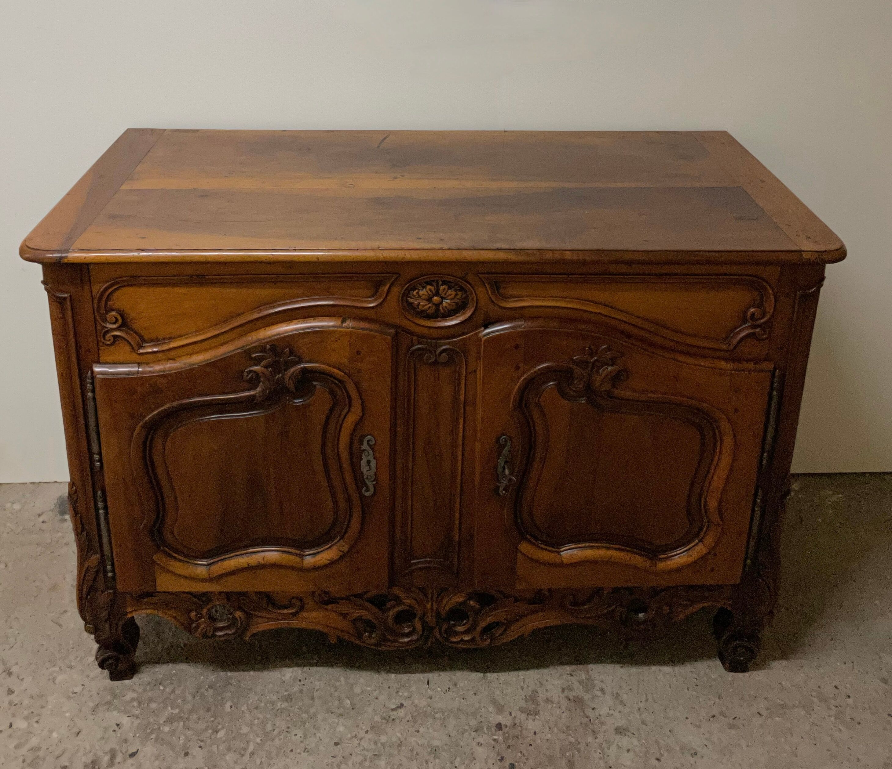 Provençal credenza walnut period eighteenth century