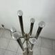 Lampe de sol vintage en chrome avec 12 lumières.