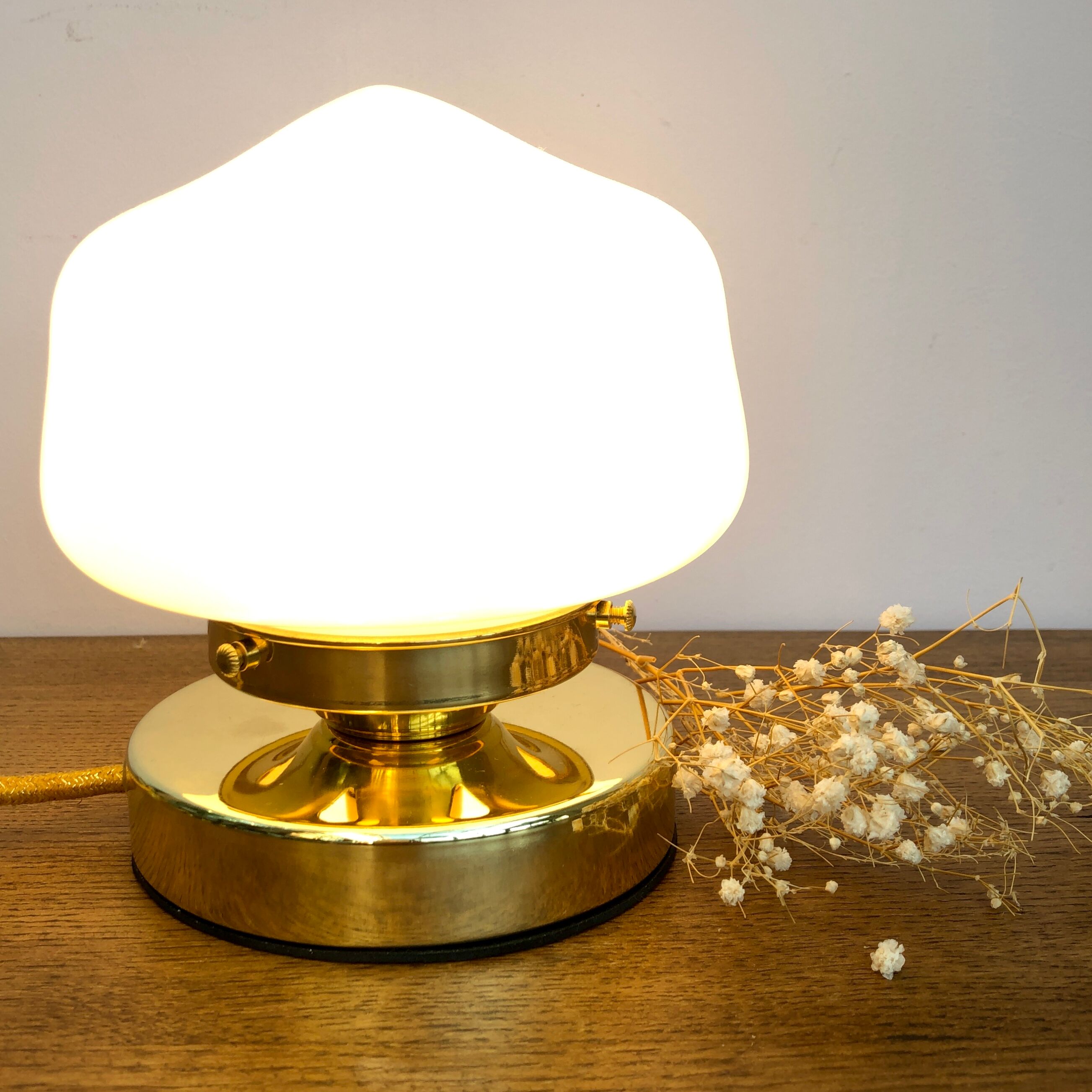 Vintage globe-laying lamp in white opaline