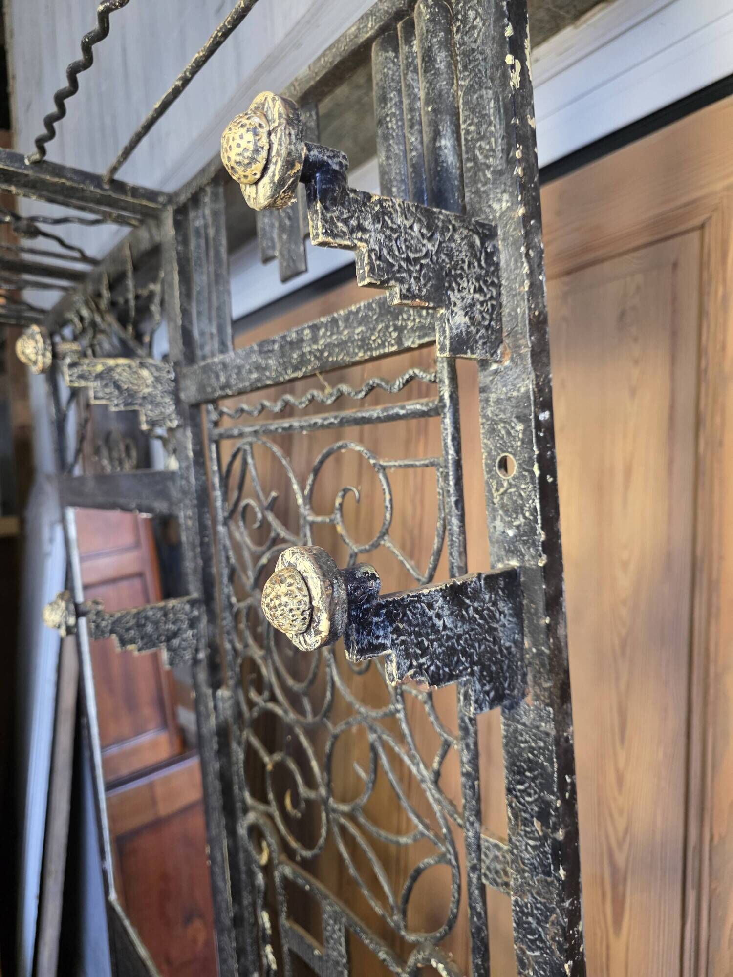 Art Deco coat rack wardrobe in wrought iron from the 1930s.