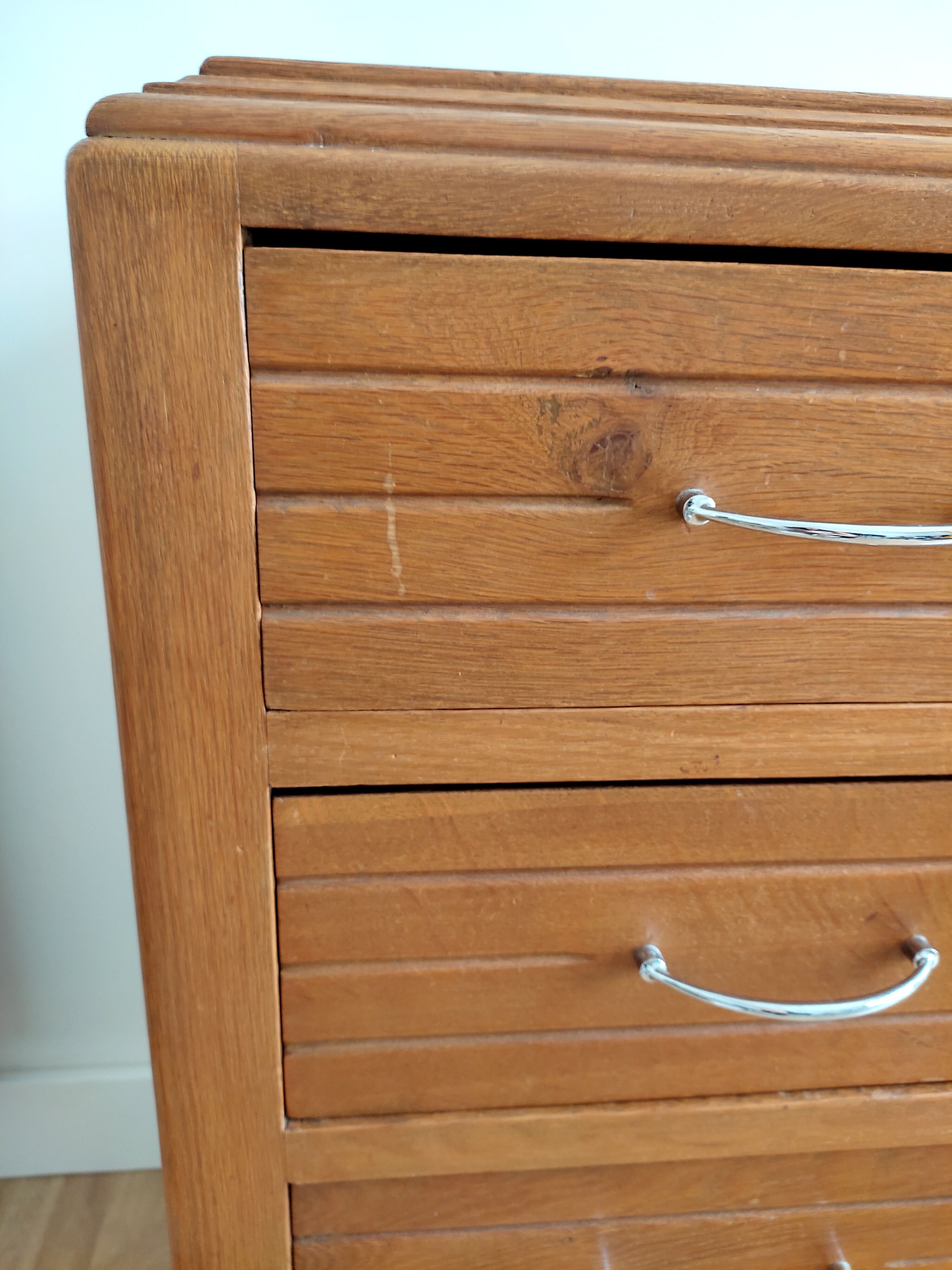 Commode en bois vintage