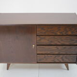 Buffet conçu par Jiří Jiroutek, années 1960