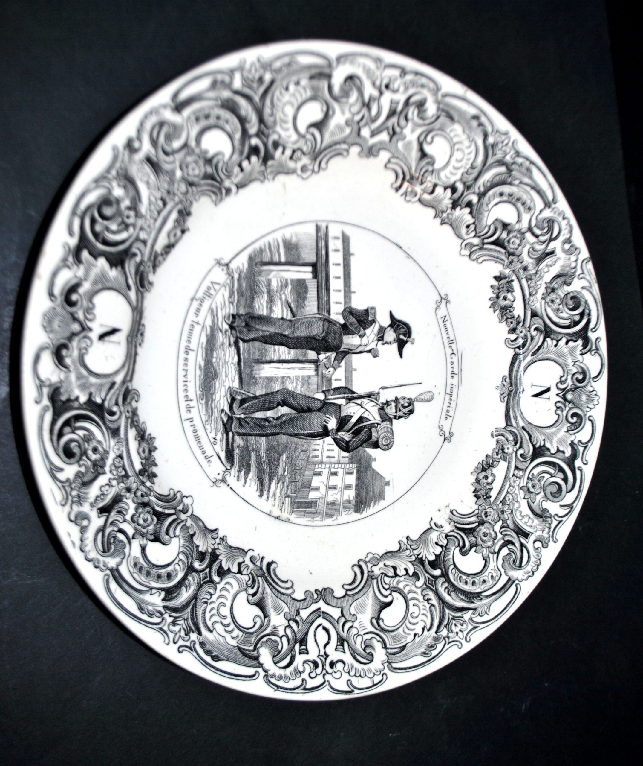 Sarreguemines U&C illustrated talking plate "Napoleon" 19th century.