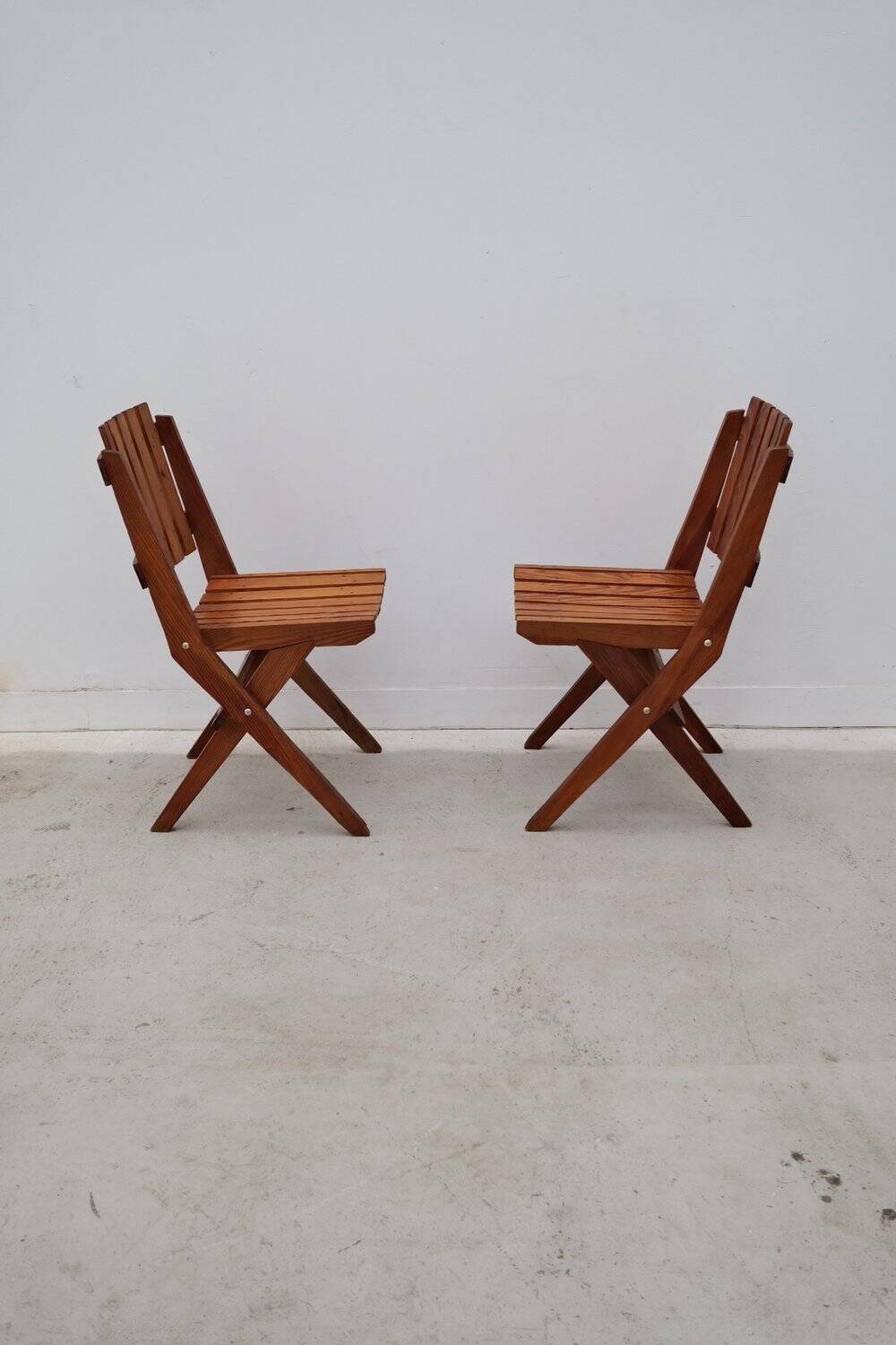 Pair of dejou chairs in solid pine, france 1950