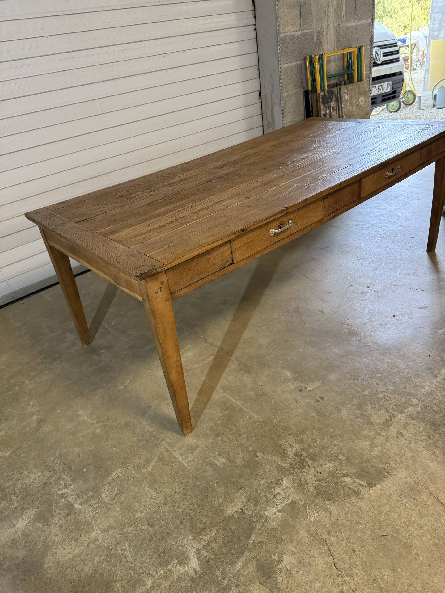 Farm table