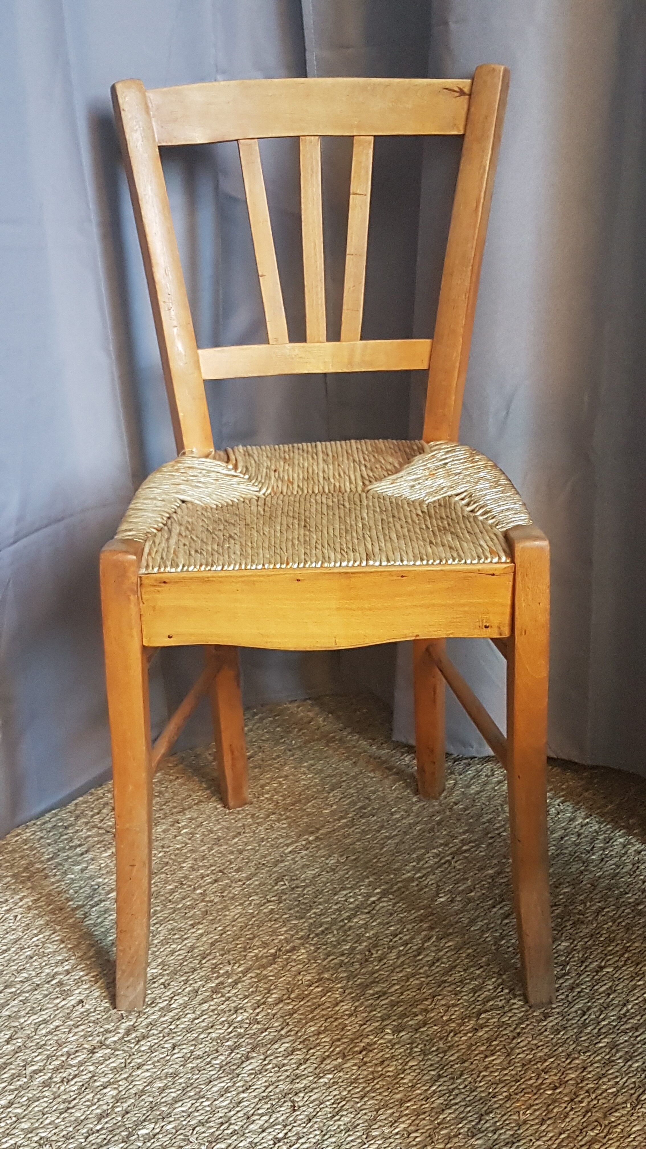 Series of 5 old mulched chairs