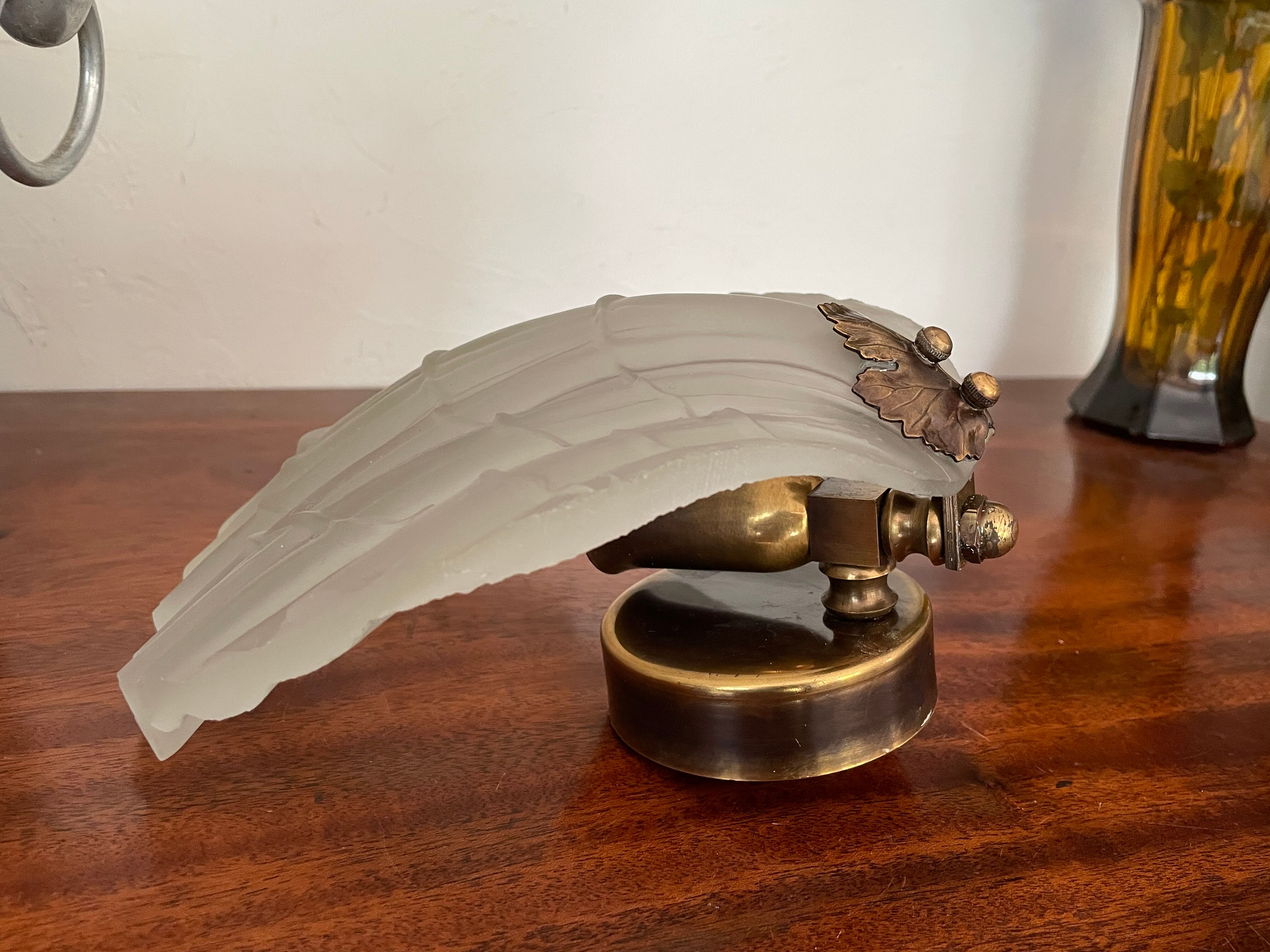 Art deco style shell wall lamp