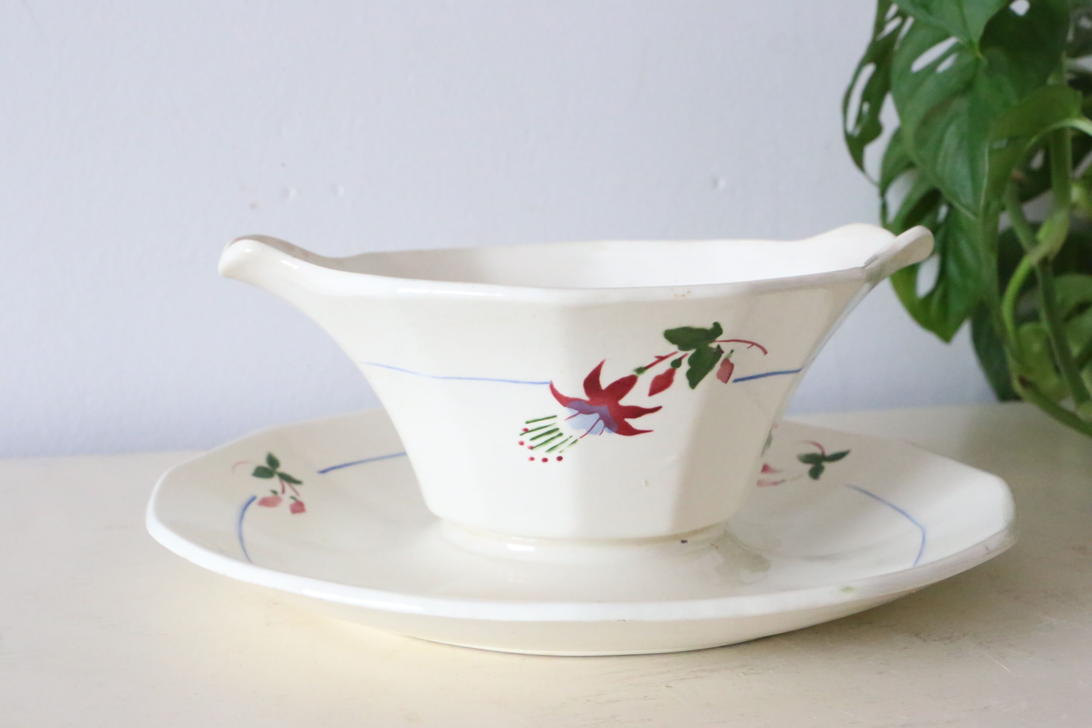 Saucière Sarreguemines, ceramic, Bermuda décor,