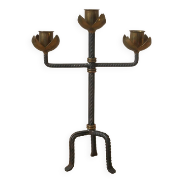Chandelier à trois branches fer forgé laiton fabrication artisanale pièce unique candélabre bougeoir
