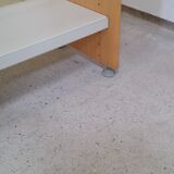 Double-sided workshop shelf