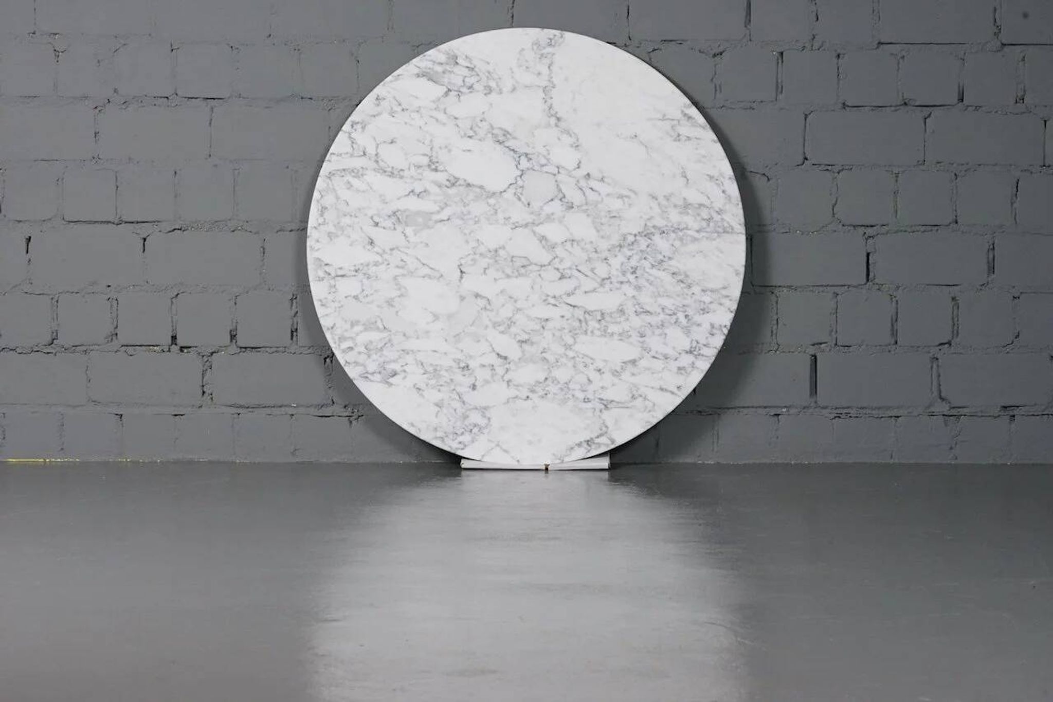 Tulip dining table by Eero Saarinen for Knoll Int. ⌀ 91.5 cm