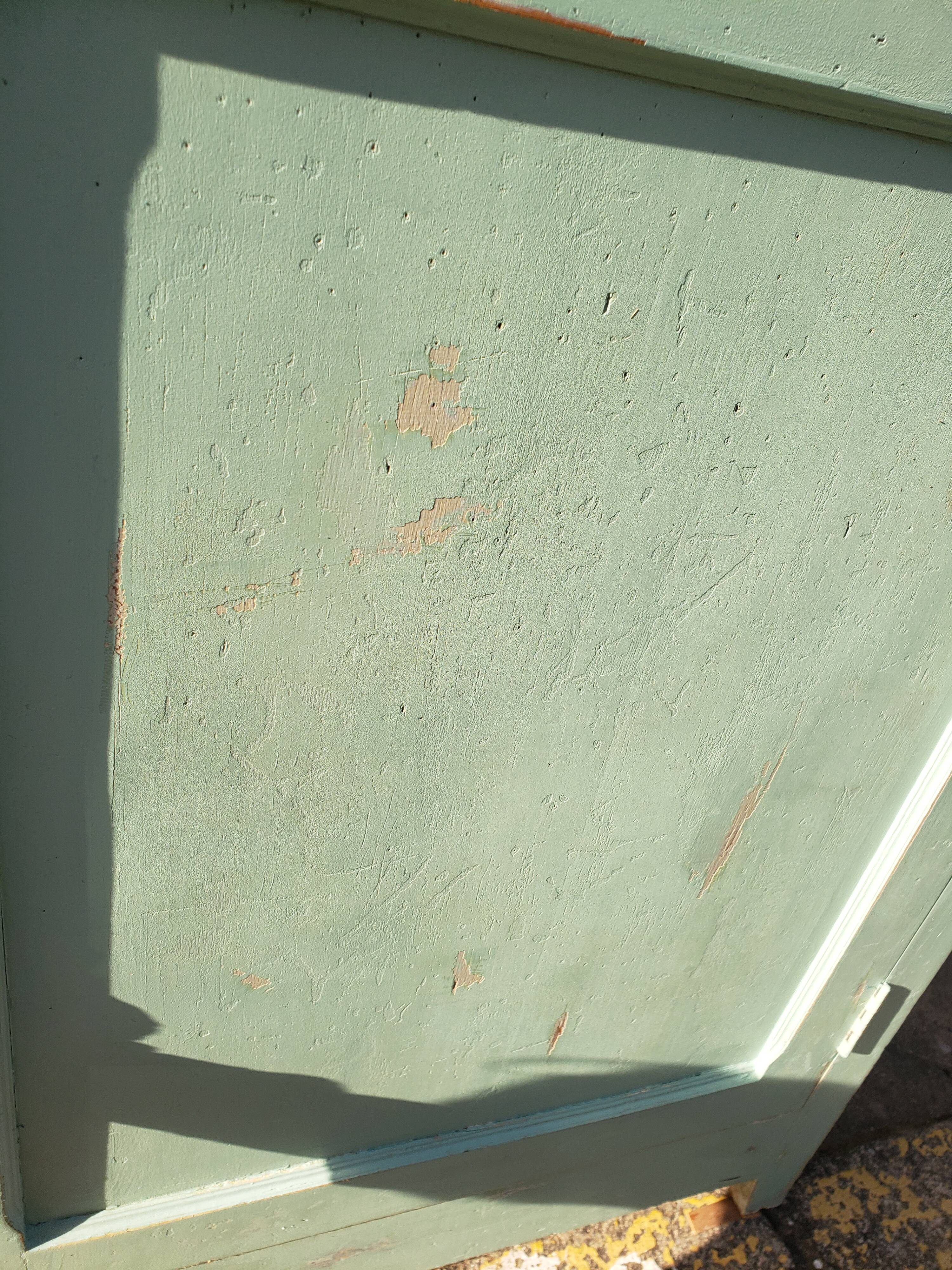 Parisian wardrobe patina ancient mint