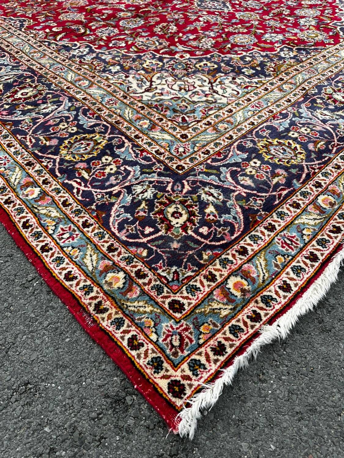 Large Persian rug 4.5m x 3m