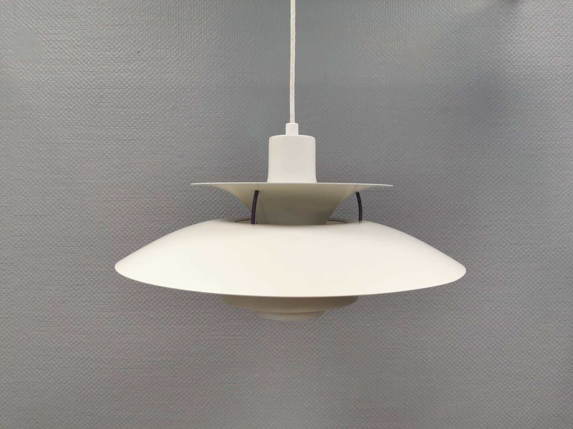 PH 5 hanging lamp, by lamp master Poul Henningsen (PH) for Louis Poulsen