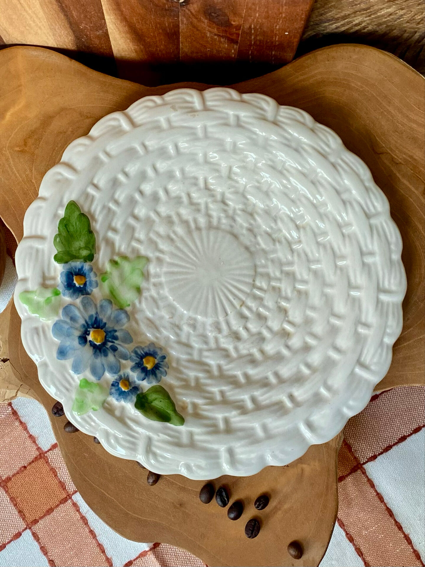 Assiettes Barbotine