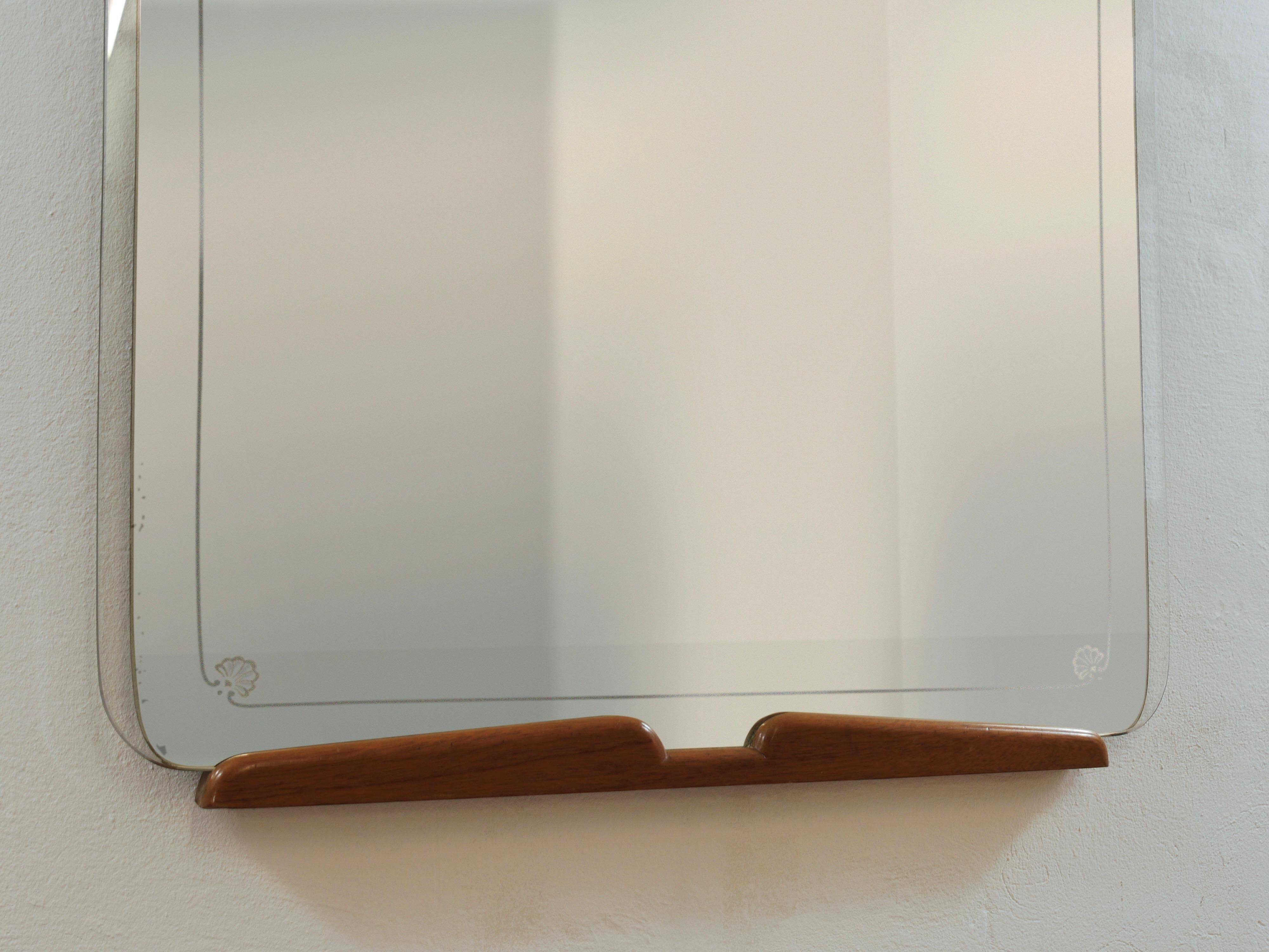 Large Wall Mirror Paolo Buffa Cherry and Brass, Italy, mid-century, circa 1940