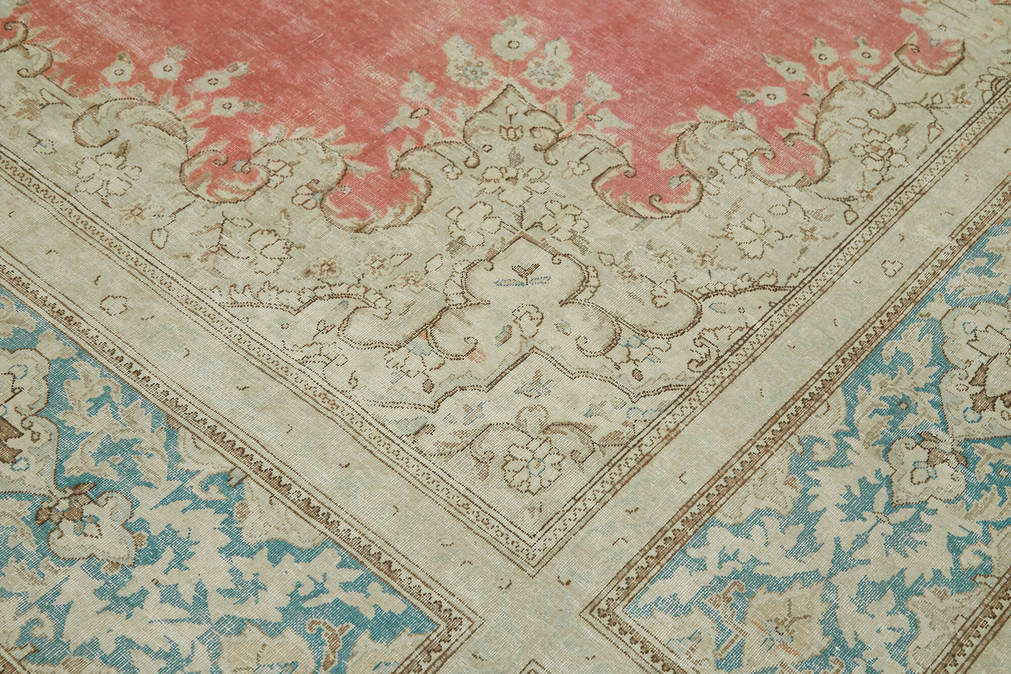 Handmade oriental contemporary 1980s 294 cm x 404 cm beige wool carpet