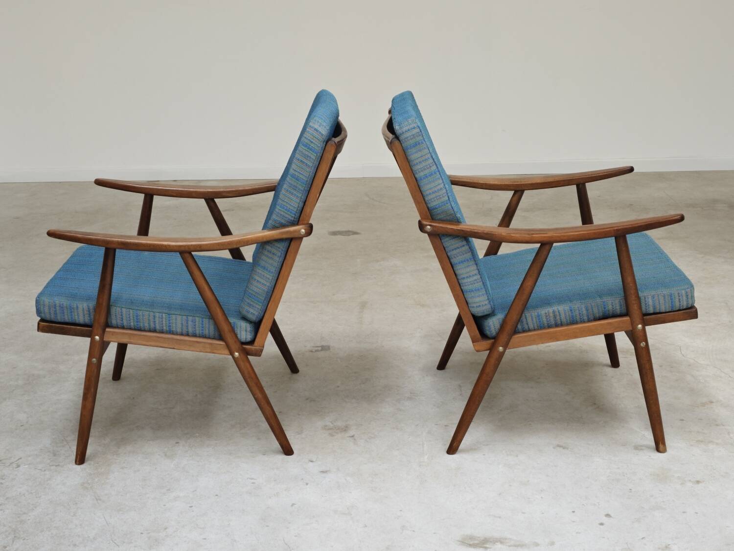Pair of blue boomerang armchairs by Antonin Suman for Ton (Thonet) 1960