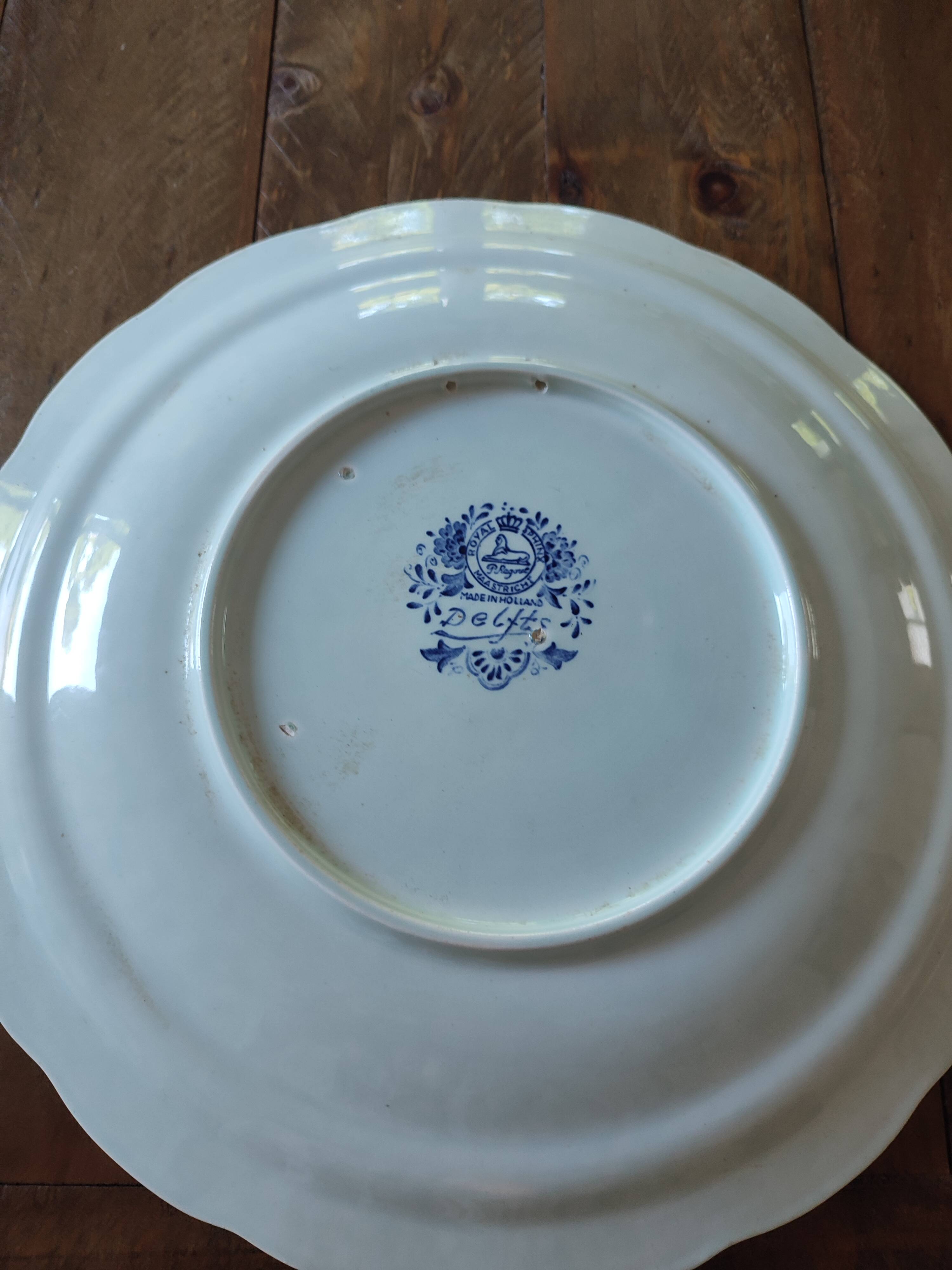 Decorative wall plate in Delft Blue