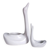 2 stylised swans in white ceramic. Around 1970.
