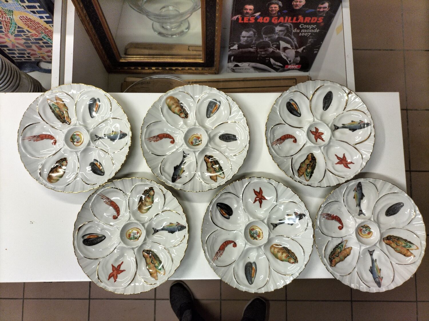6 vintage oyster plates