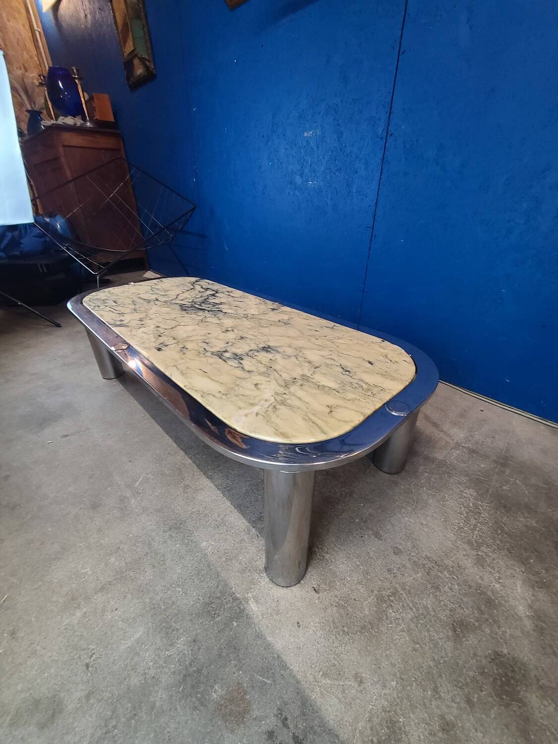 Italian design coffee table from the 70s, marble and chrome