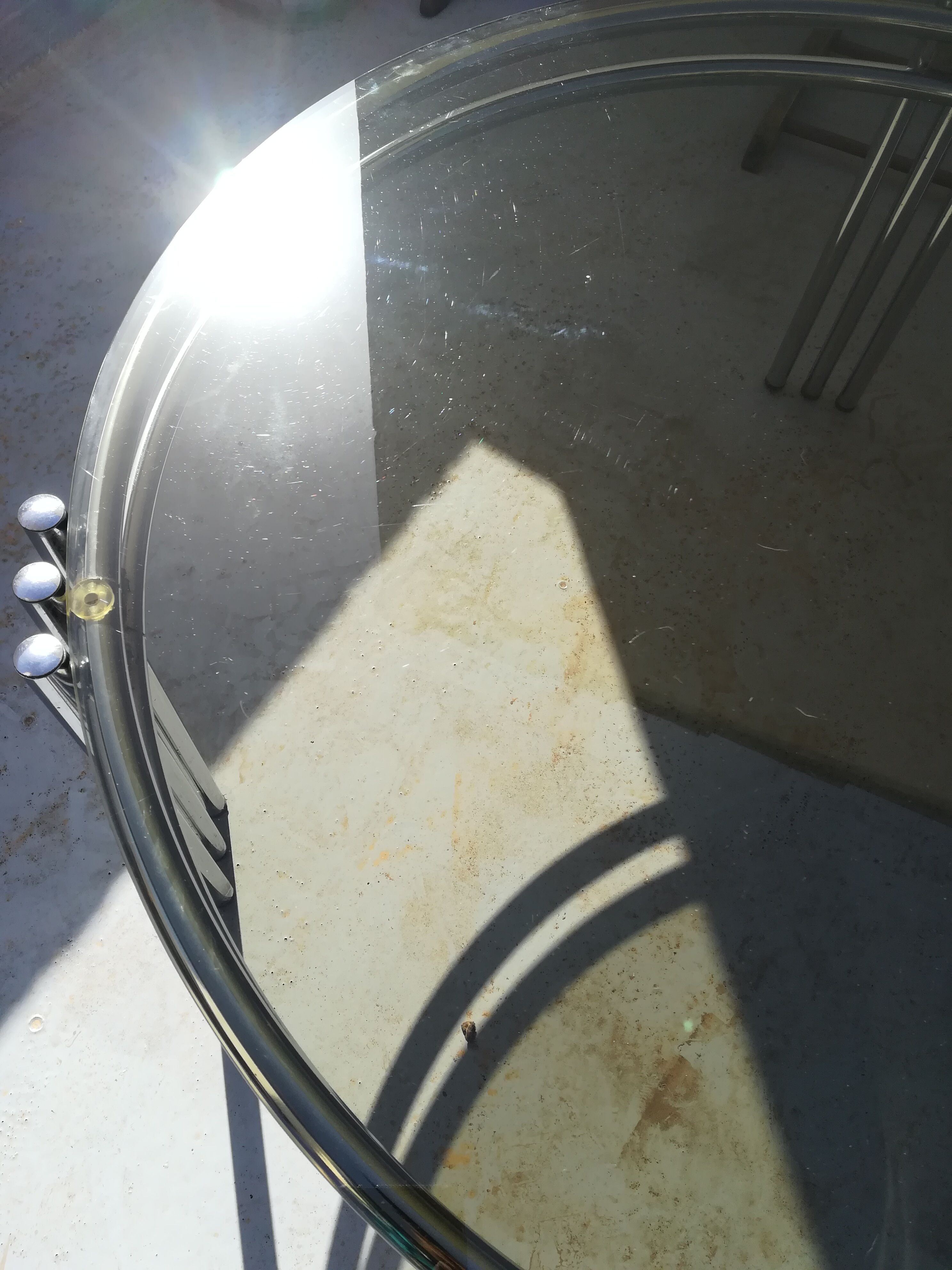 Coffee table in chrome steel and smokes glass 1970