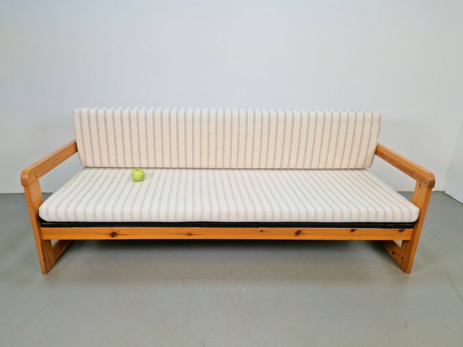 Daybed en pin scandinave moderne, années 1970