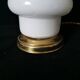 lampe de chevet en opaline blanche