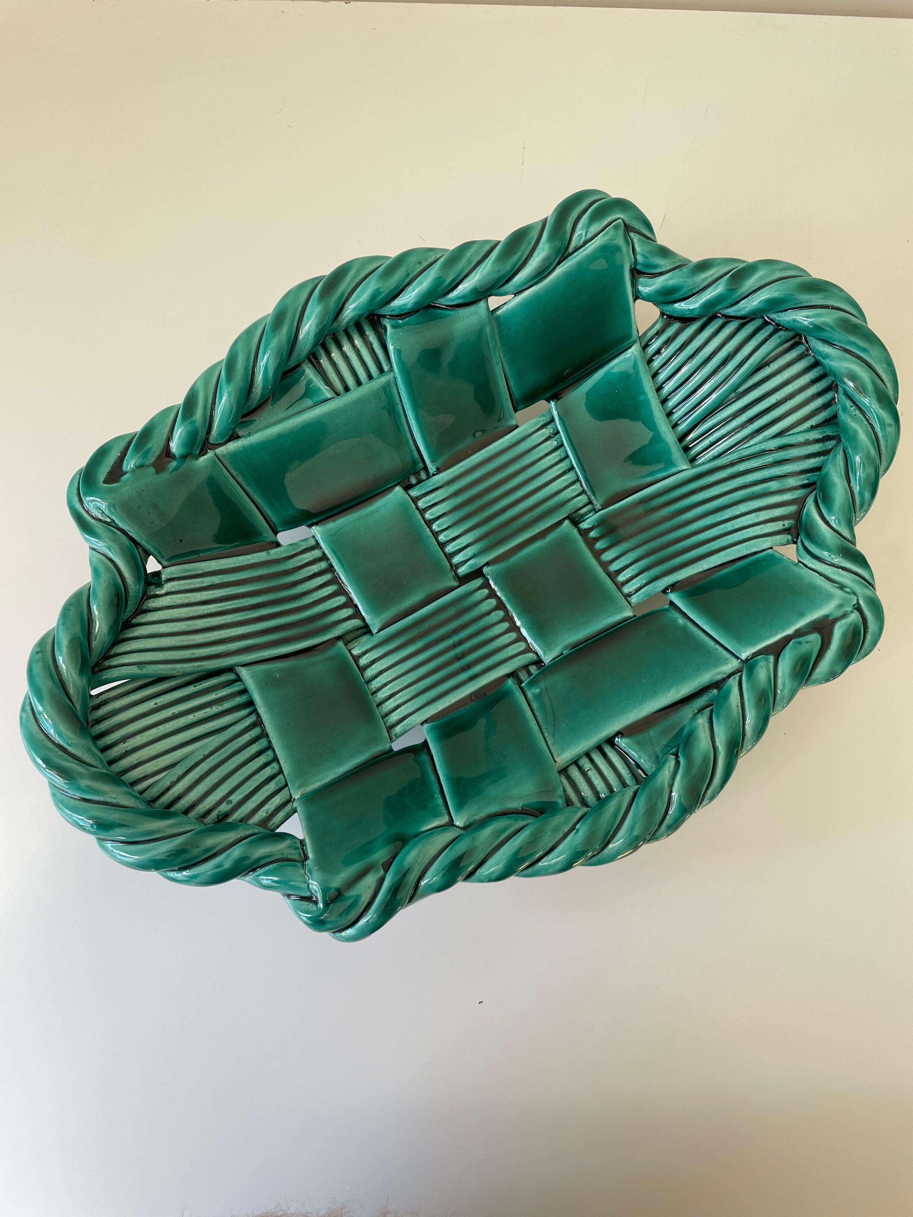 Braided ceramic fruit cup