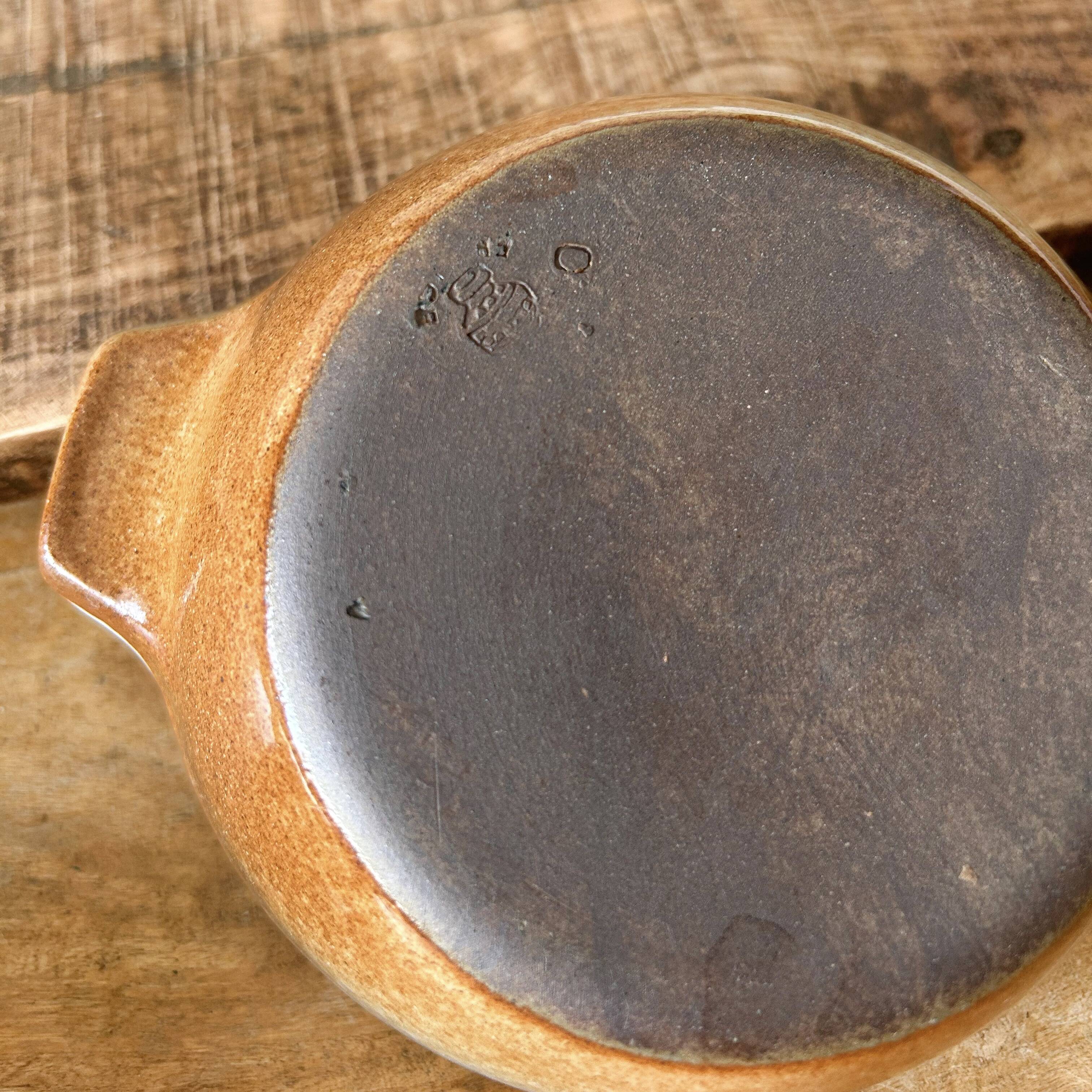 Set of 2 stoneware bowls