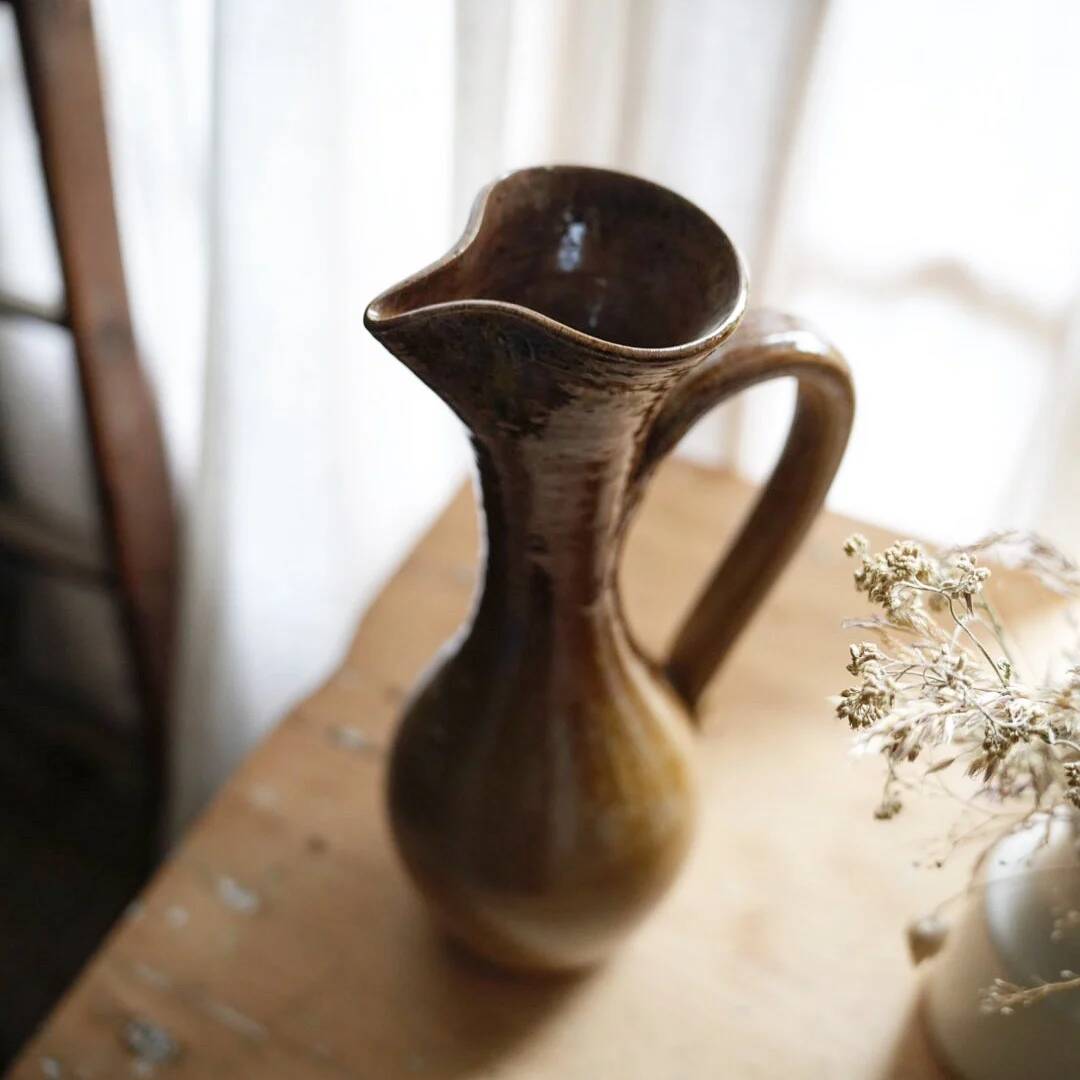 High pitcher