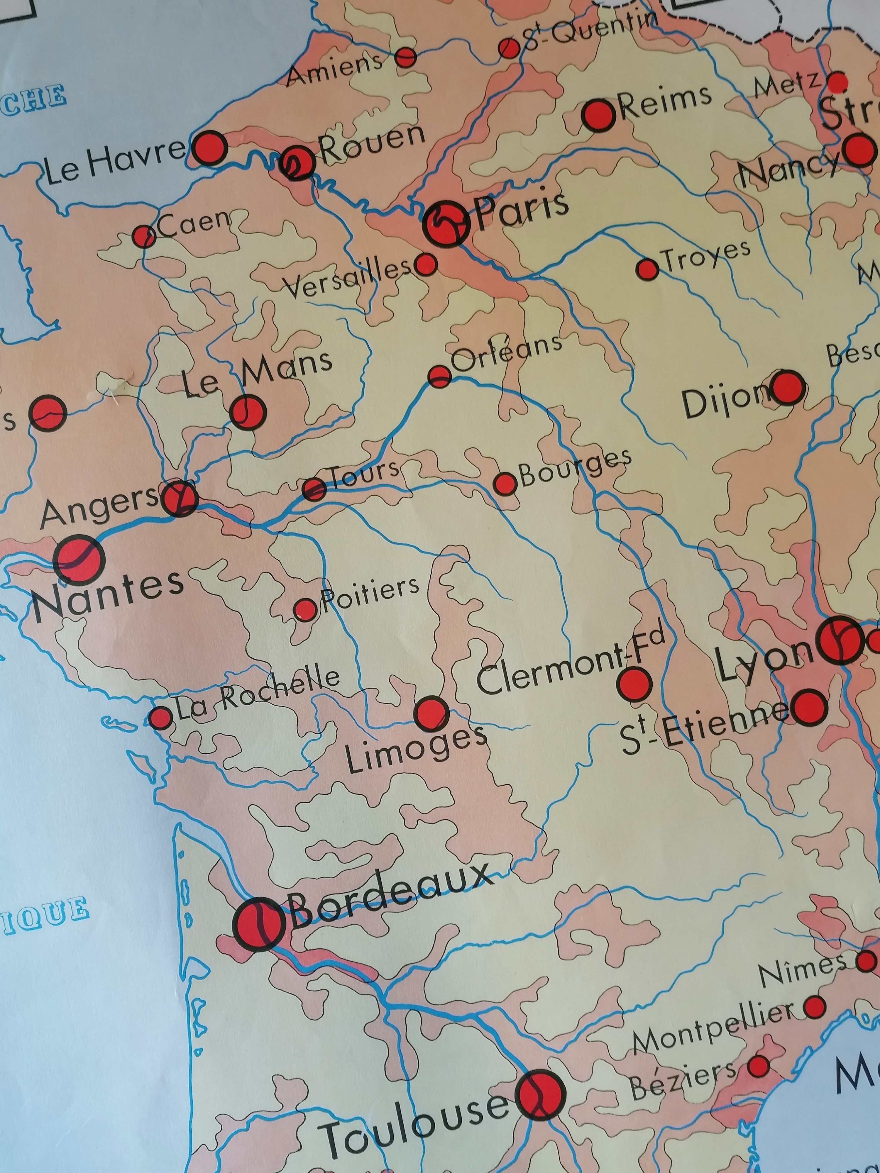 Old Rossignol Scolaire poster: La France - Départements et Population.