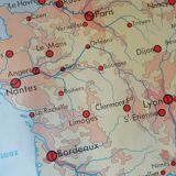 Old Rossignol Scolaire poster: La France - Départements et Population.