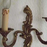 Vintage French bronze wall sconce with acanthus leaves and two light arms 51