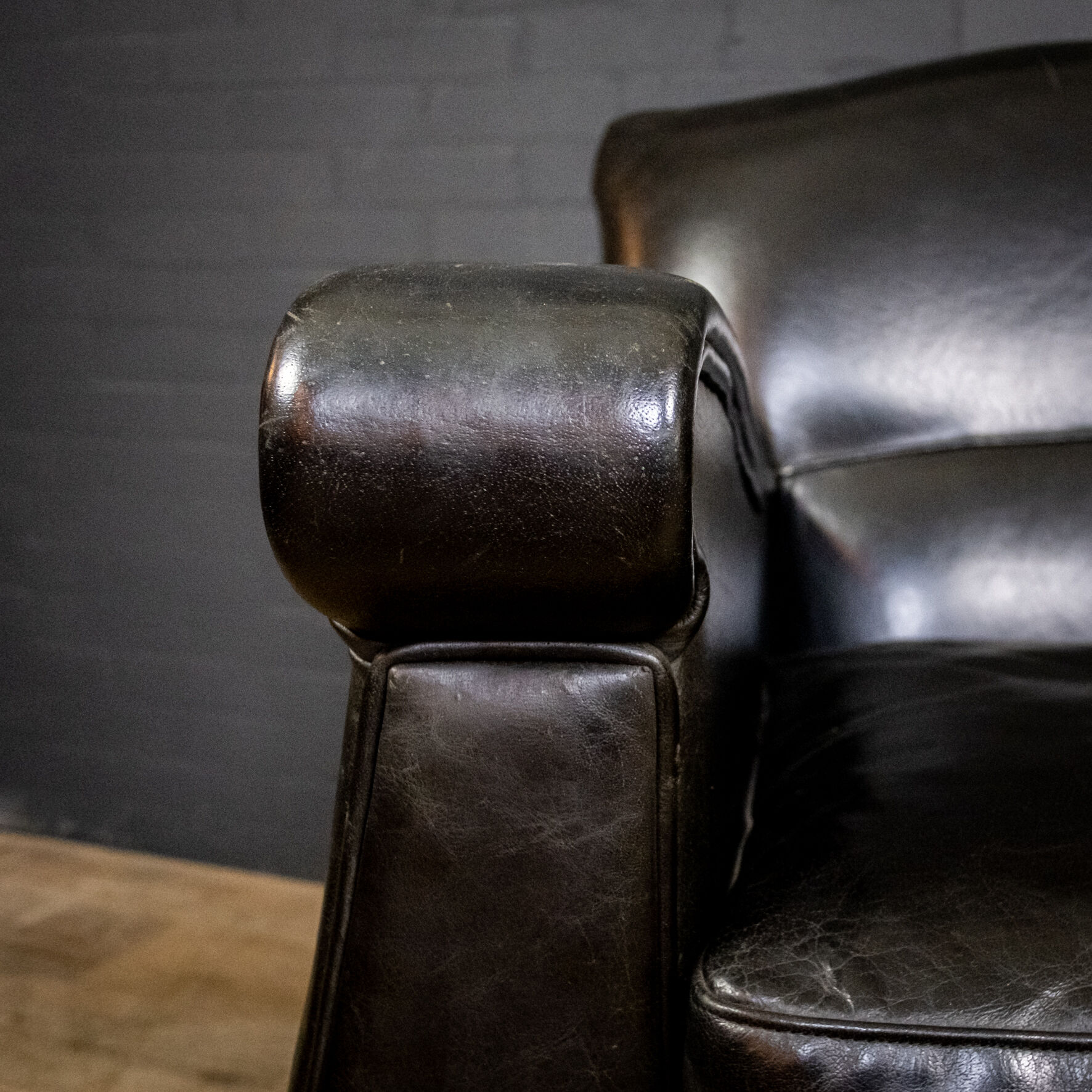 Original black leather Joris clubchair