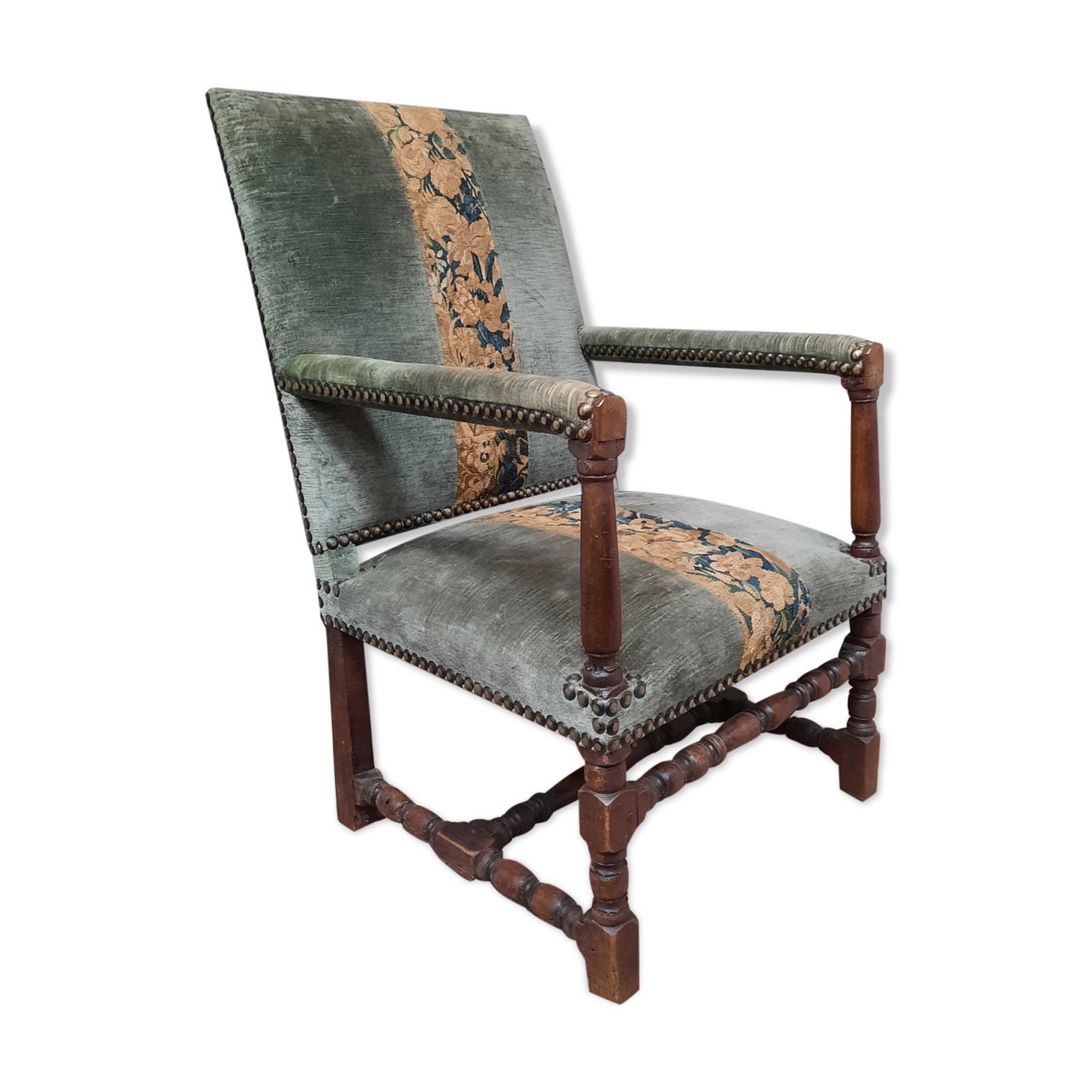 Louis XIII armchair partly upholstered from the 17th sawcum