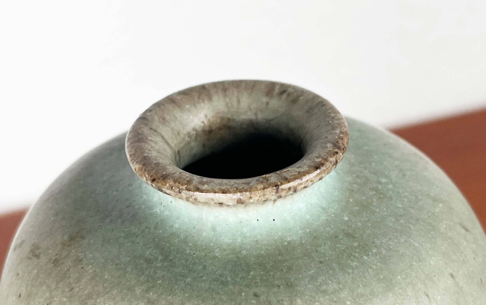 Minimalist vase from a modern German workshop from the mid-century by Walter Gebauer, 1960s.