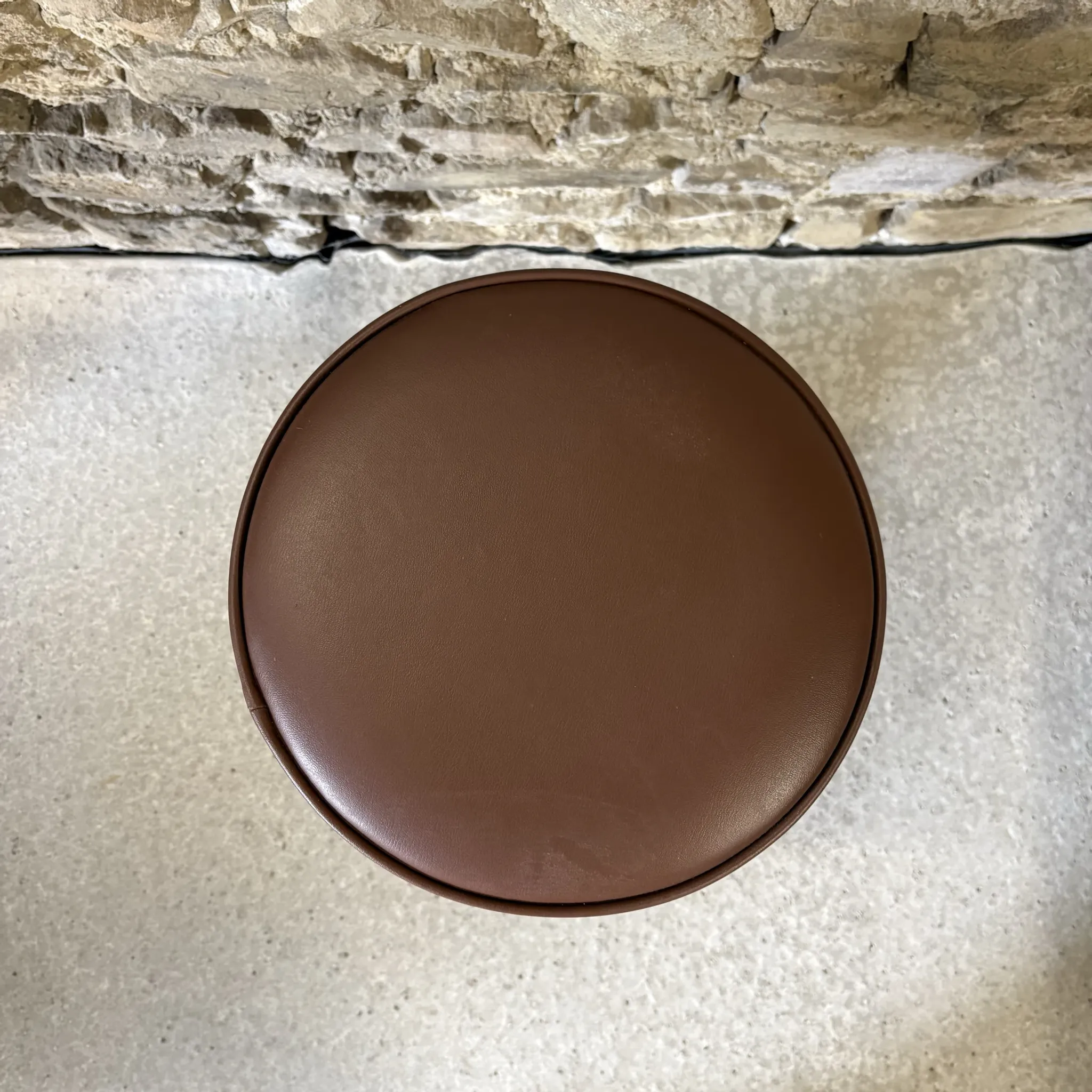 Tulip foot stool in plastic and faux leather, 1970