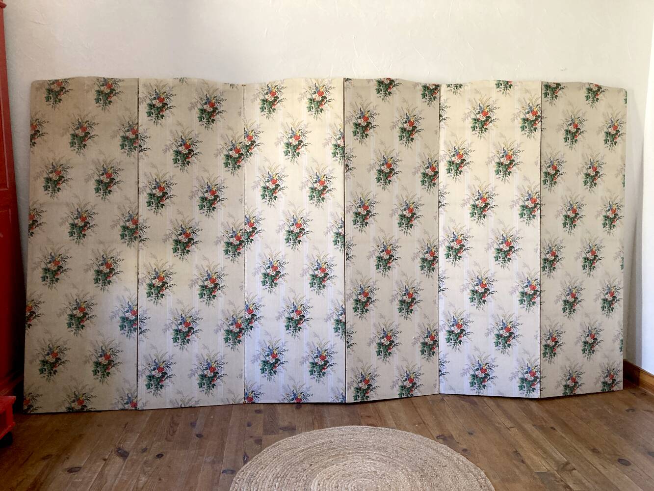 Vintage 6-panel wooden and fabric screen, 1950s-1960s.