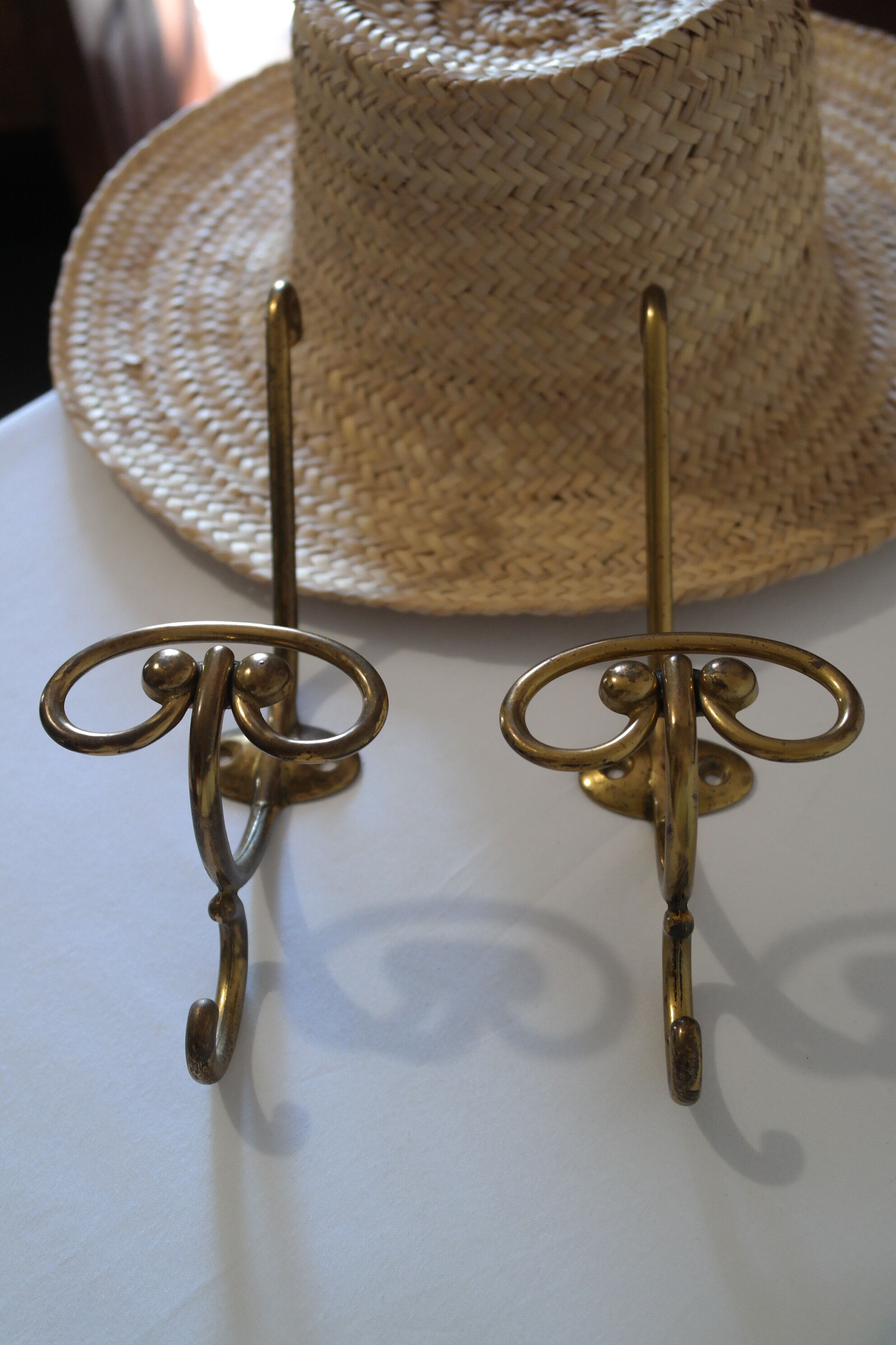 Vintage brass patères