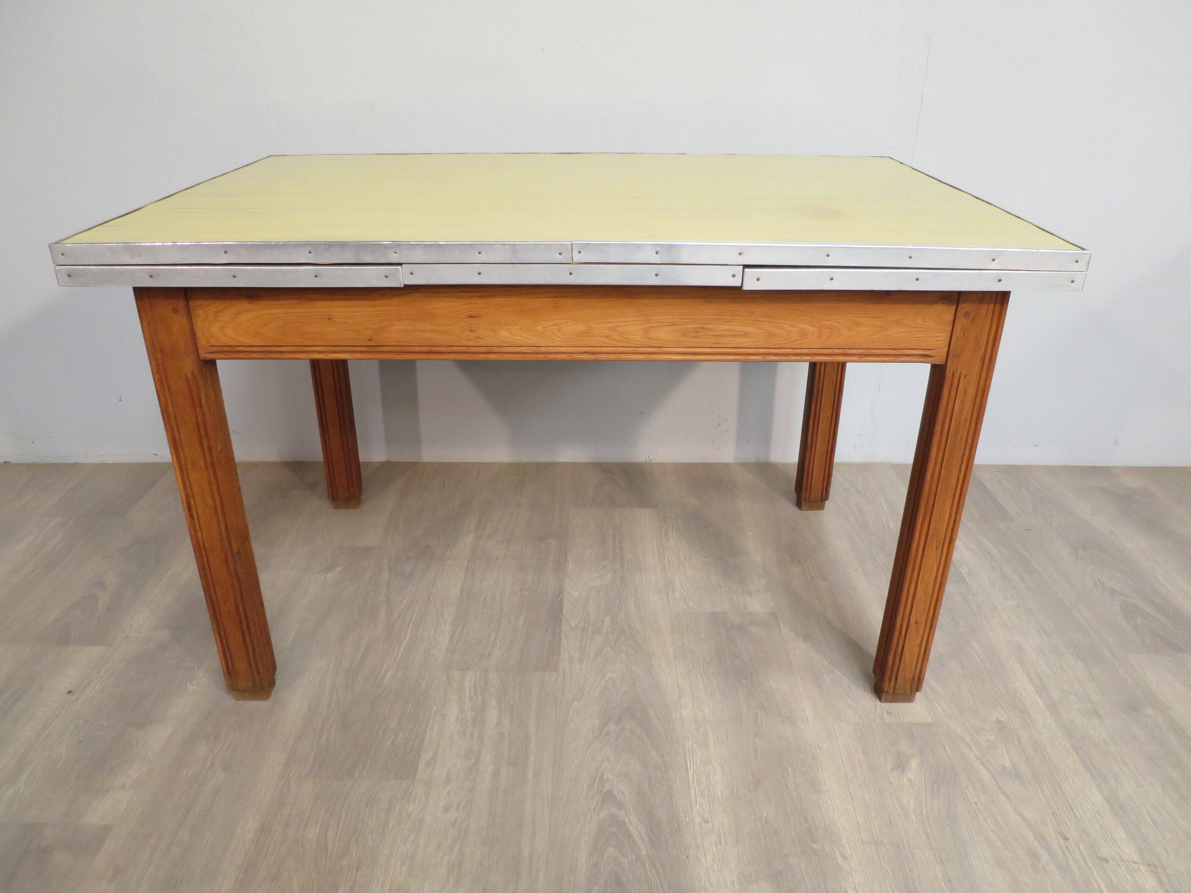 Table 60s in solid oak