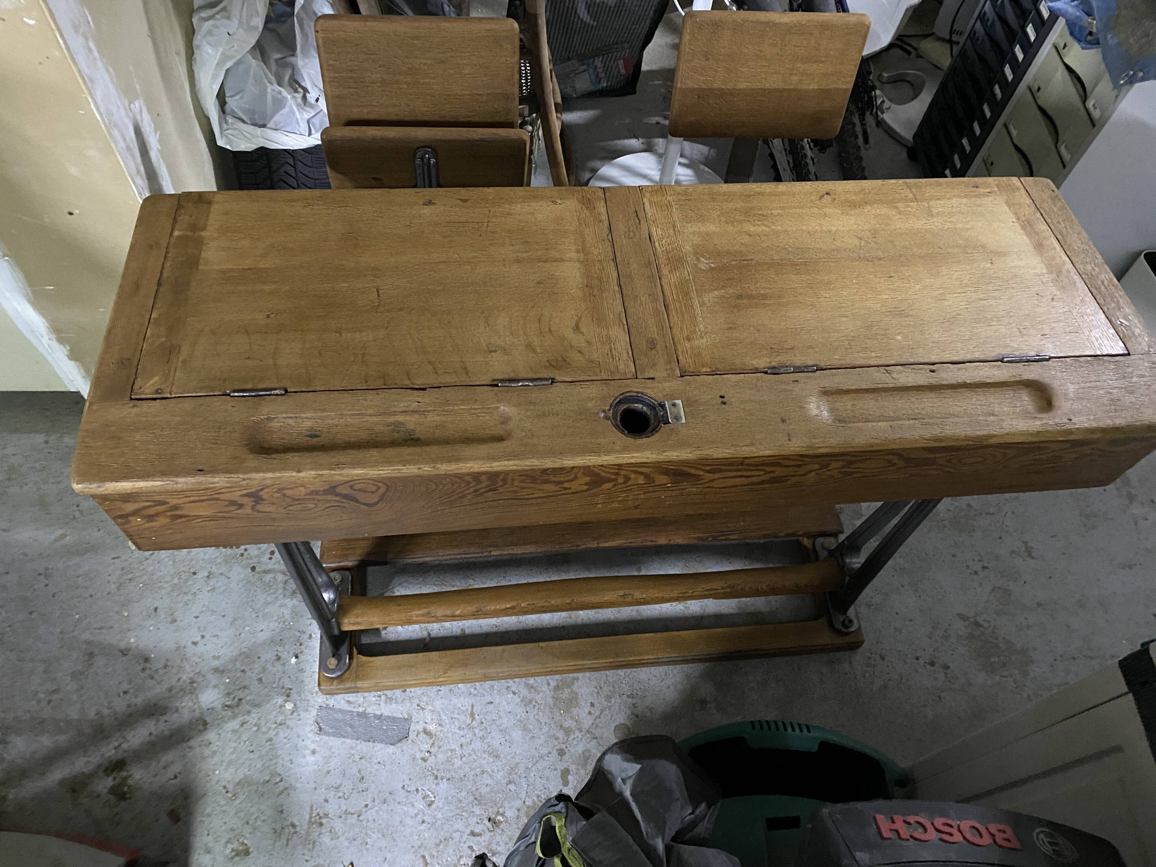 Decunsel school desk from the early 20th century, renovated and in very good condition