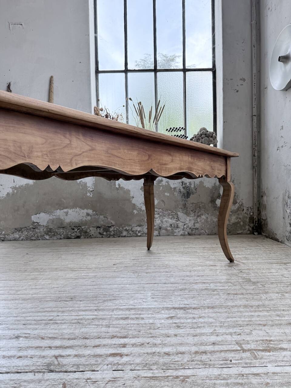 Farm table cherry wood with curved legs, 19th century.