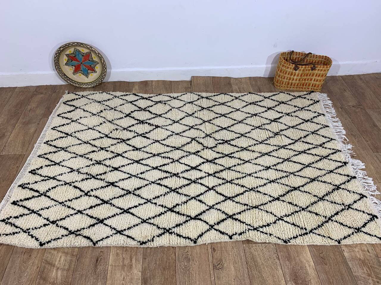 Handmade moroccan berber rug 210 x 130 cm