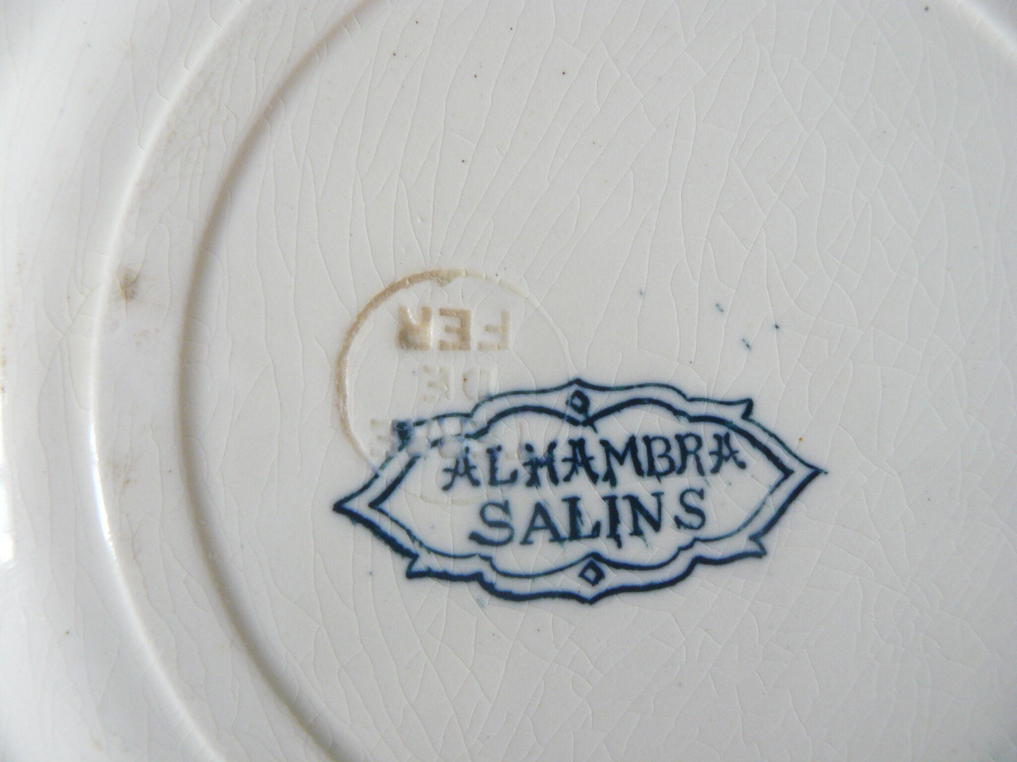 Lot of 4 flat plates Alhambra de Salins iron earth