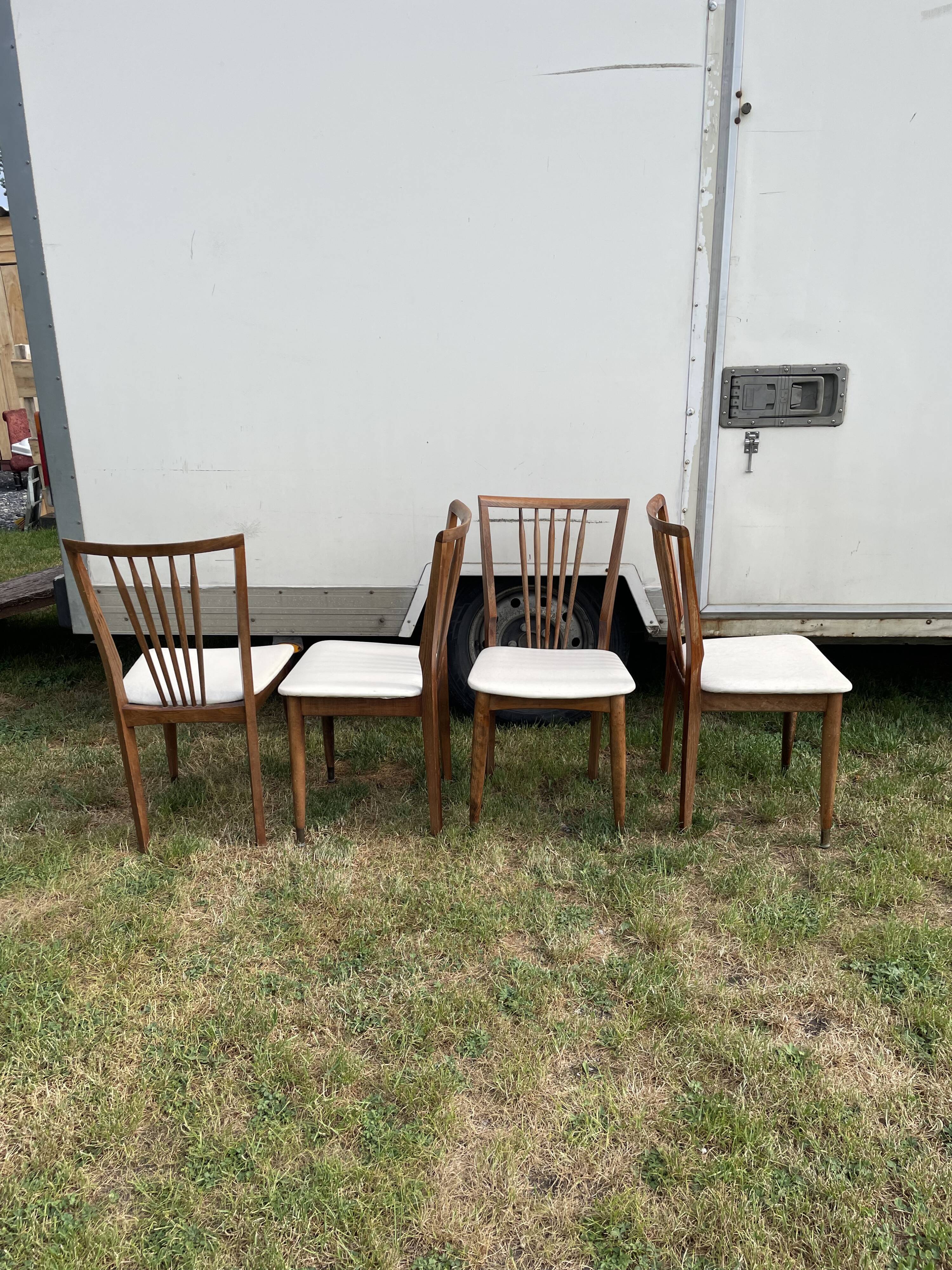 Set 4 chairs white vintage year 60